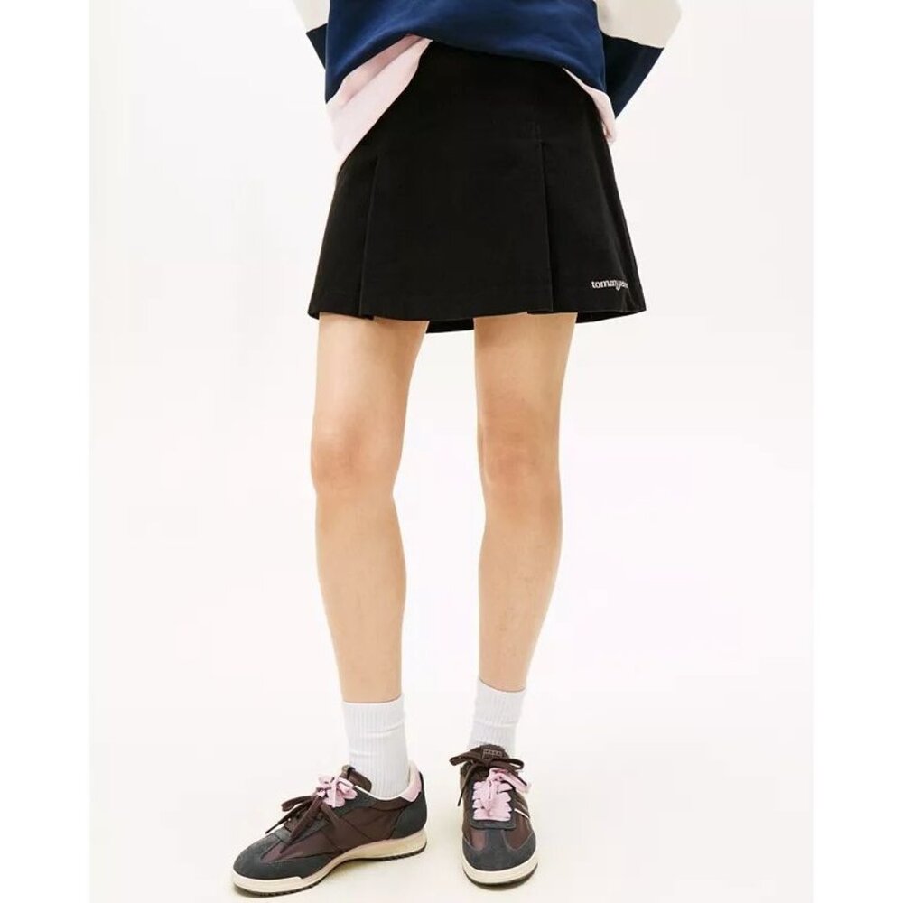 NEW Tommy Jeans Womens Small‎ Black Corduroy Pleated Mini Skirt Lined Preppy